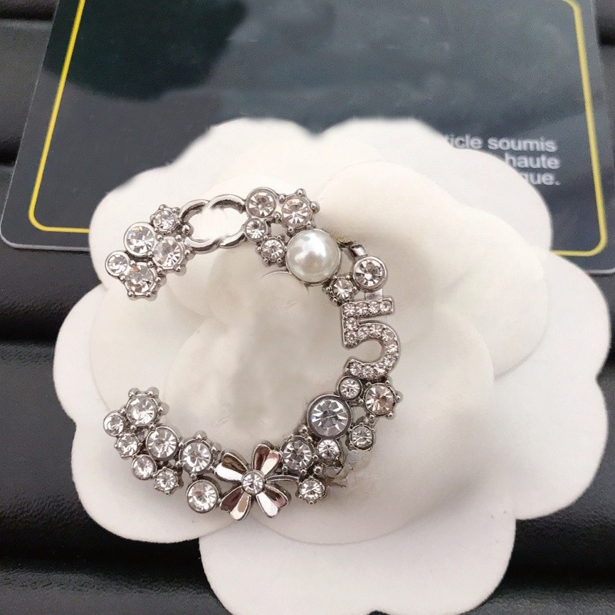 Luxury Brand Designer Brooches Fashion 18K Gold Plated Pin Pearl Brand Letter Pin Brooches Crystal Jewelry Accessorie Wedding Party Gift