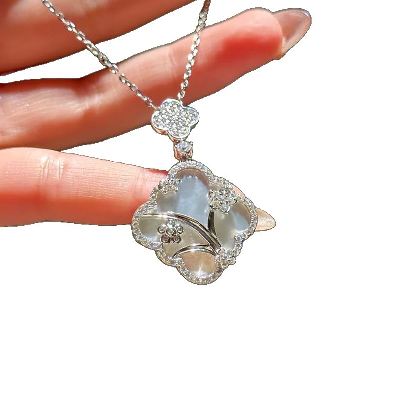 Korean zircon and mother-of-pearl flower pendant necklace, light luxury niche elegant clavicle chain, versatile everyday accessory for women - view 6