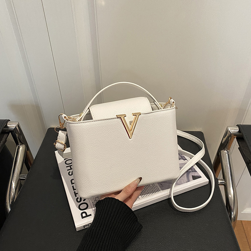 2026 summer hot casual fashion tote bag Versatile Large Capacity Commuter Minimally designer cross body bag for women