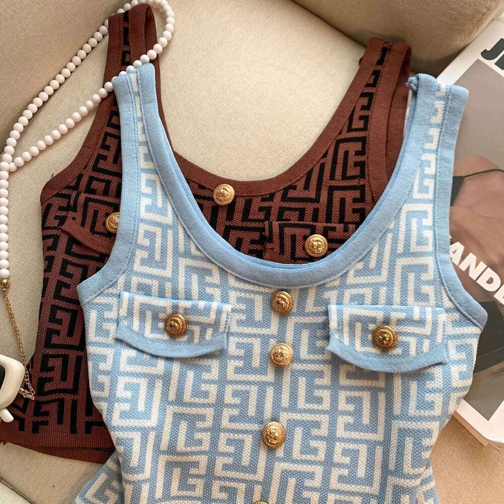 French Style Square Collar Ice Silk Sleeveless Tops Slim Buttoned Blazer Knitted Tanks High End Geometric Jacquard Crop Top