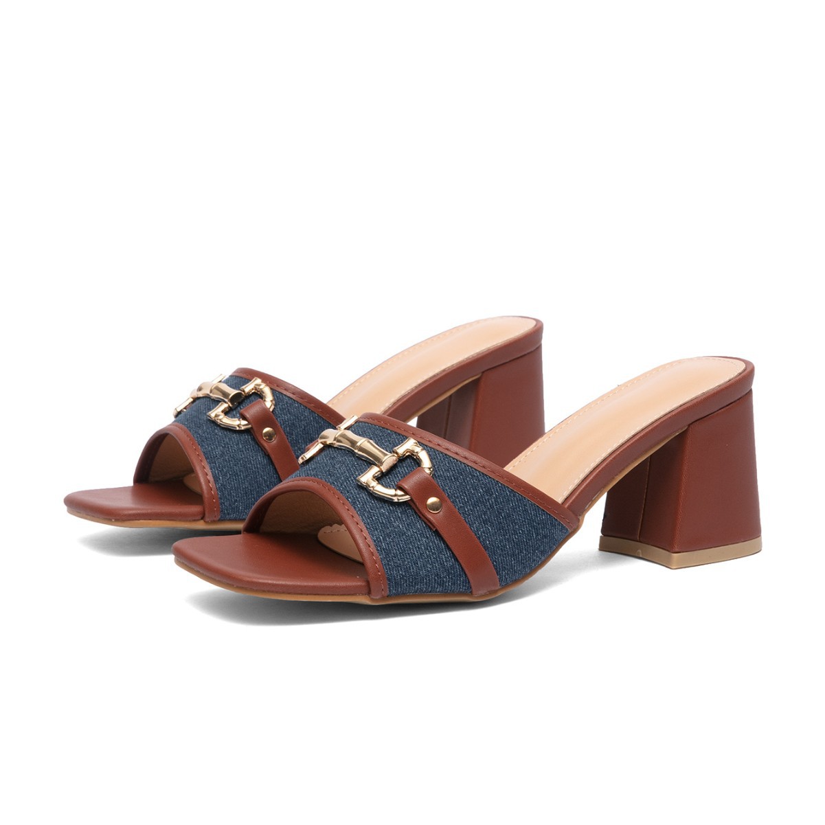 2026 Summer New Classic Coarse Heel Designer Sandals Versatile Fashion Casual Slippers Beach Shoes For Woman