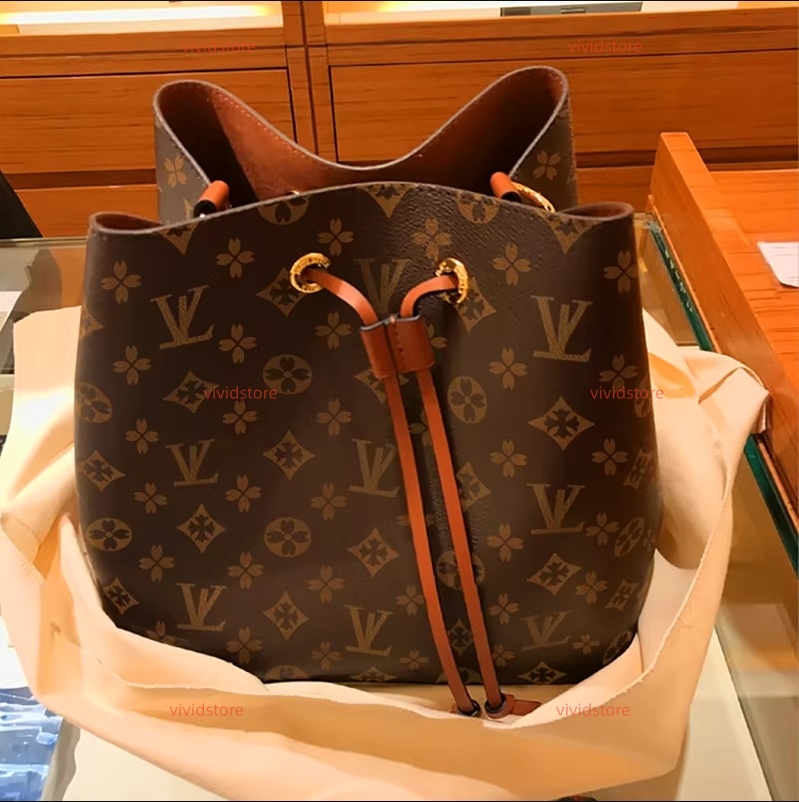 Women Luxurys Designer Bag Crossbody bag Baguette Classic Vintage Canvas Strap Flower Flap Embossed Letters Clutch Purse Shoulder Bags Tote Bag