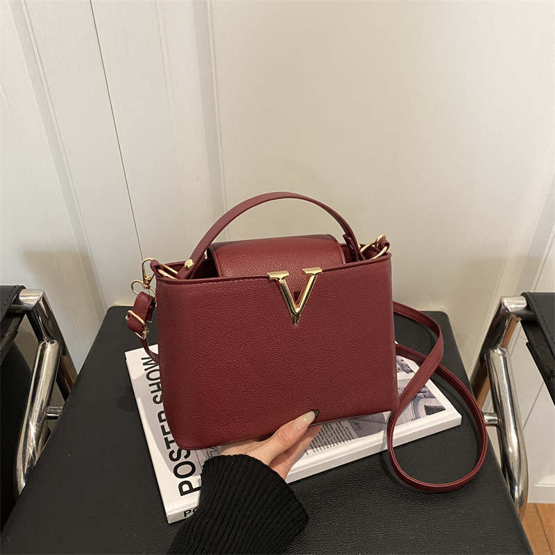 2026 summer hot casual fashion tote bag Versatile Large Capacity Commuter Minimally designer cross body bag for women