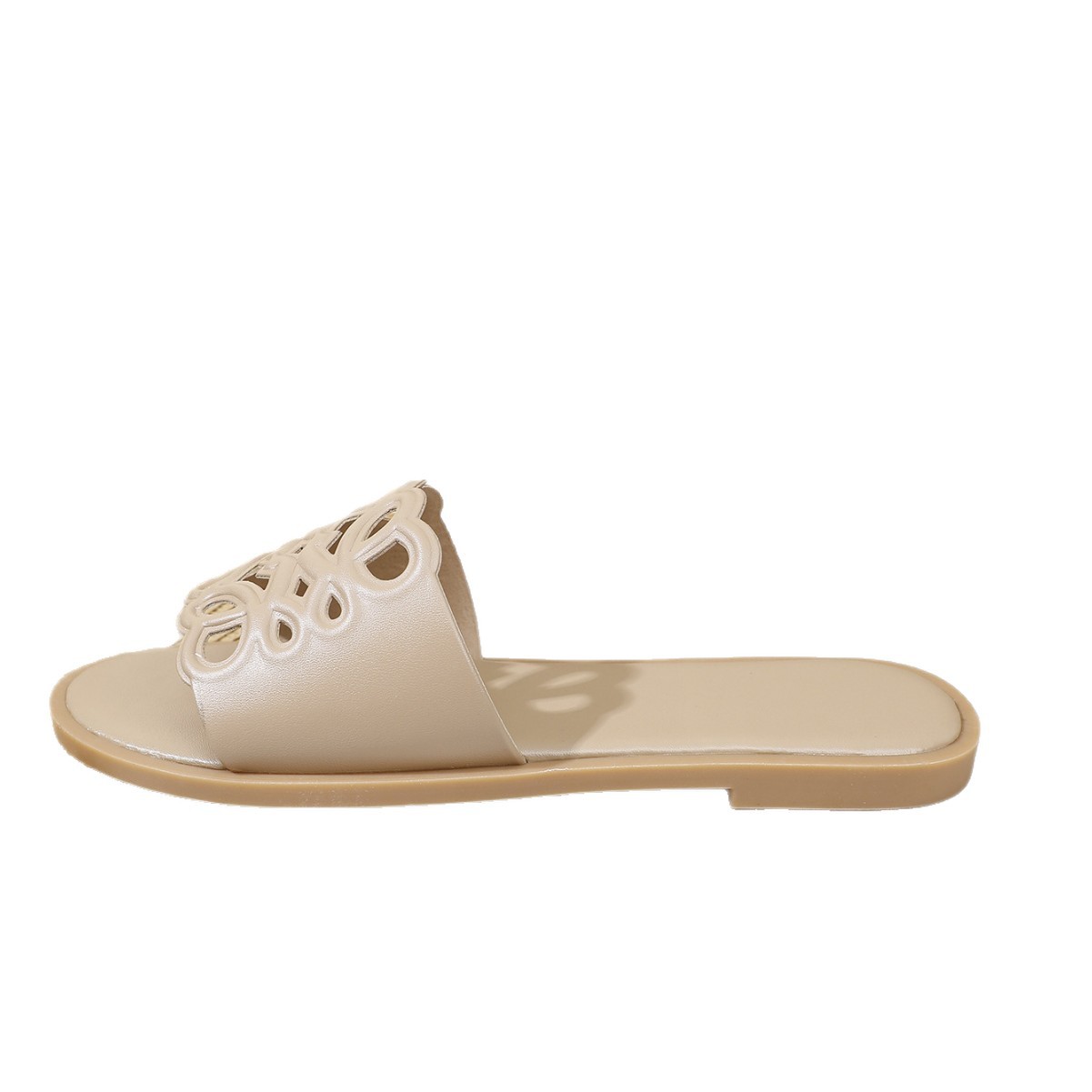 2026 Summer New Fashionable Trend Designer Sandals Outdoor Home Versatile Flat Slippers Beach Shoes for Women