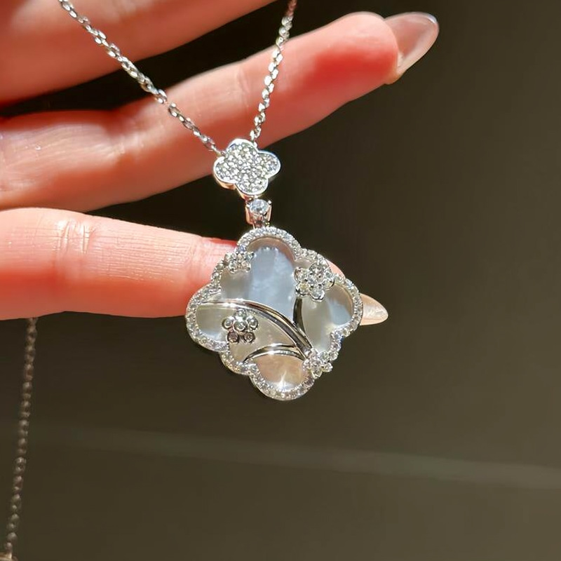 Korean zircon and mother-of-pearl flower pendant necklace, light luxury niche elegant clavicle chain, versatile everyday accessory for women - view 3