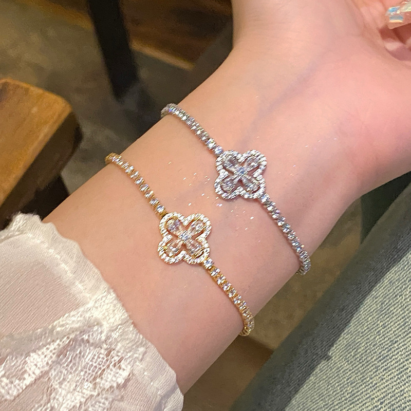 Designer Jewelry - Zircon Flower Geometric Shape Bracelet - Personalized Design Clasp Bracelet - Fashionable Trend Women's Jewelry