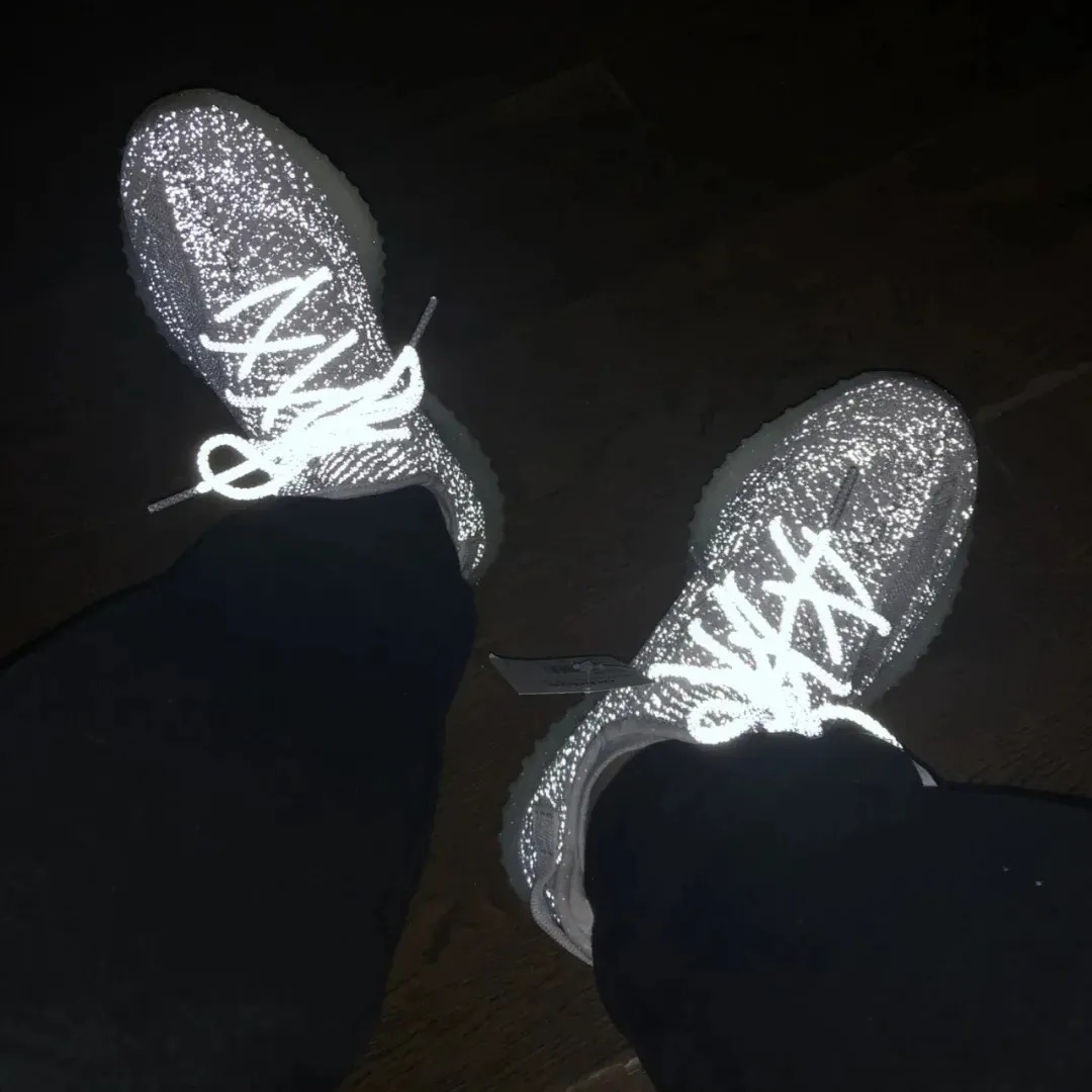 Designer 350 v2 Boots runner Shoes men women shoes 350S big size tennis shoe sports outdoor Men sport shoes women men casual Shoes With Box