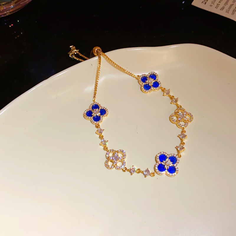 Designer Jewelry - Zircon Diamond-shaped Flower-shaped Adjustable Bracelet - Fashionable, Luxurious And High-end Hand Chain