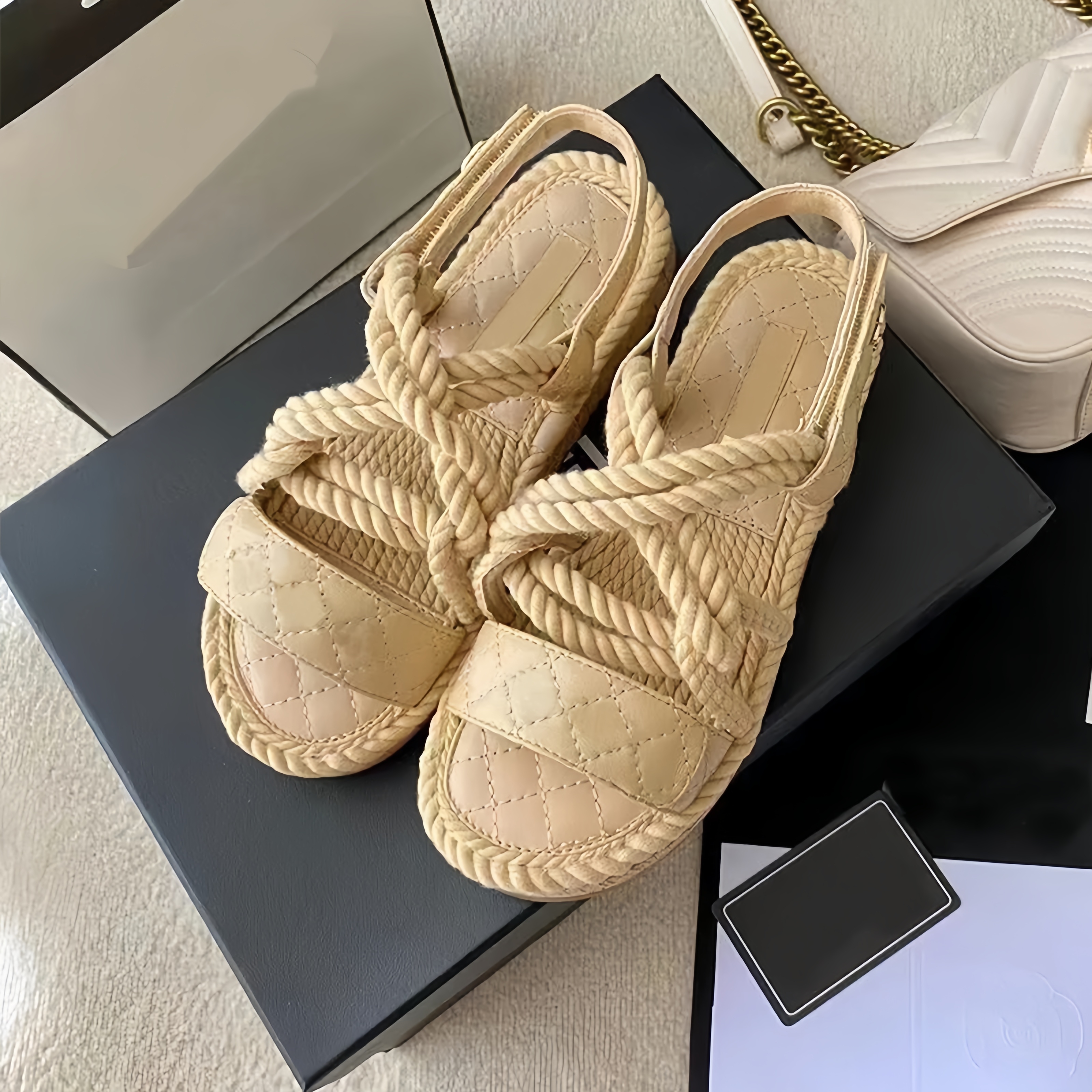 Designer Cord Rope Sandals Women Sandal Platform Slippers Ladies Velvet Slipper Classic Crystal Sandal Beach Straw Sandal Hook Loop Shoe Size 35-41