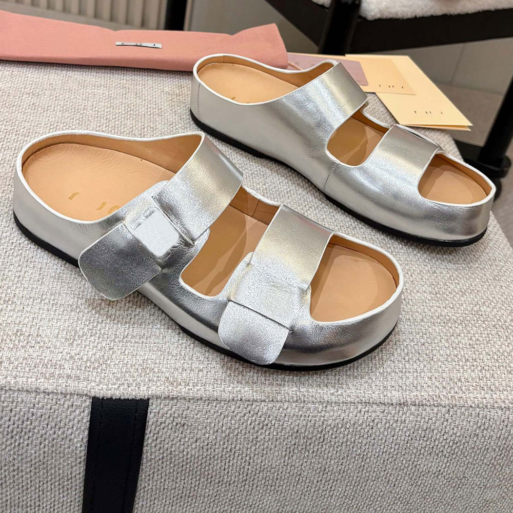 Womens Bleached leather sandals Luxury designer sandal 5XX674 26ss New Fashion Retro Spring Summer Sandals Embossed Logo Comfort Brand Casual Sandal Rubber sole