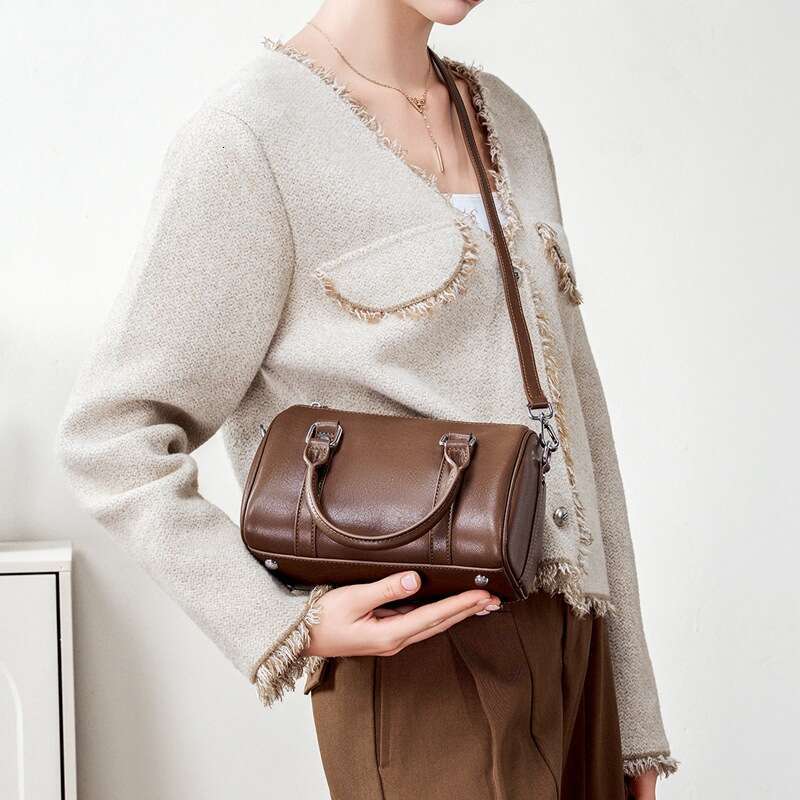 Top Grain Vegetable Tanned Leather Boston Pillow Bag, Large Capacity Commute Bag, Casual Shoulder Crossbody Bag, Foreign Trade Hot Sale SENYY