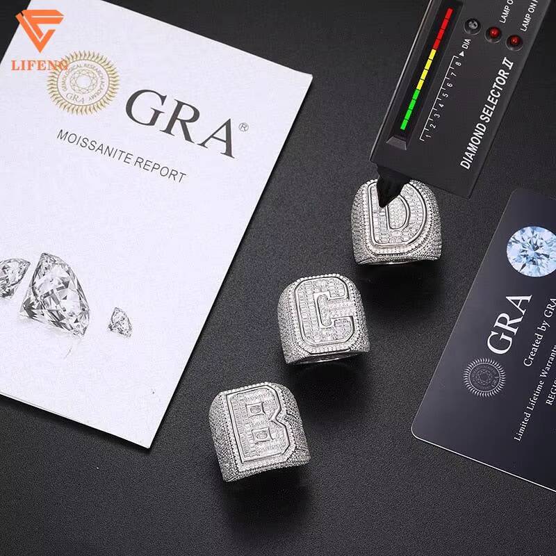 Hot Selling Diamond Tester Engagement Ring for Women Gold Plated Hip Hop Fashion Jewelry Cut Moissanite Hand Shape Pattern D VVS