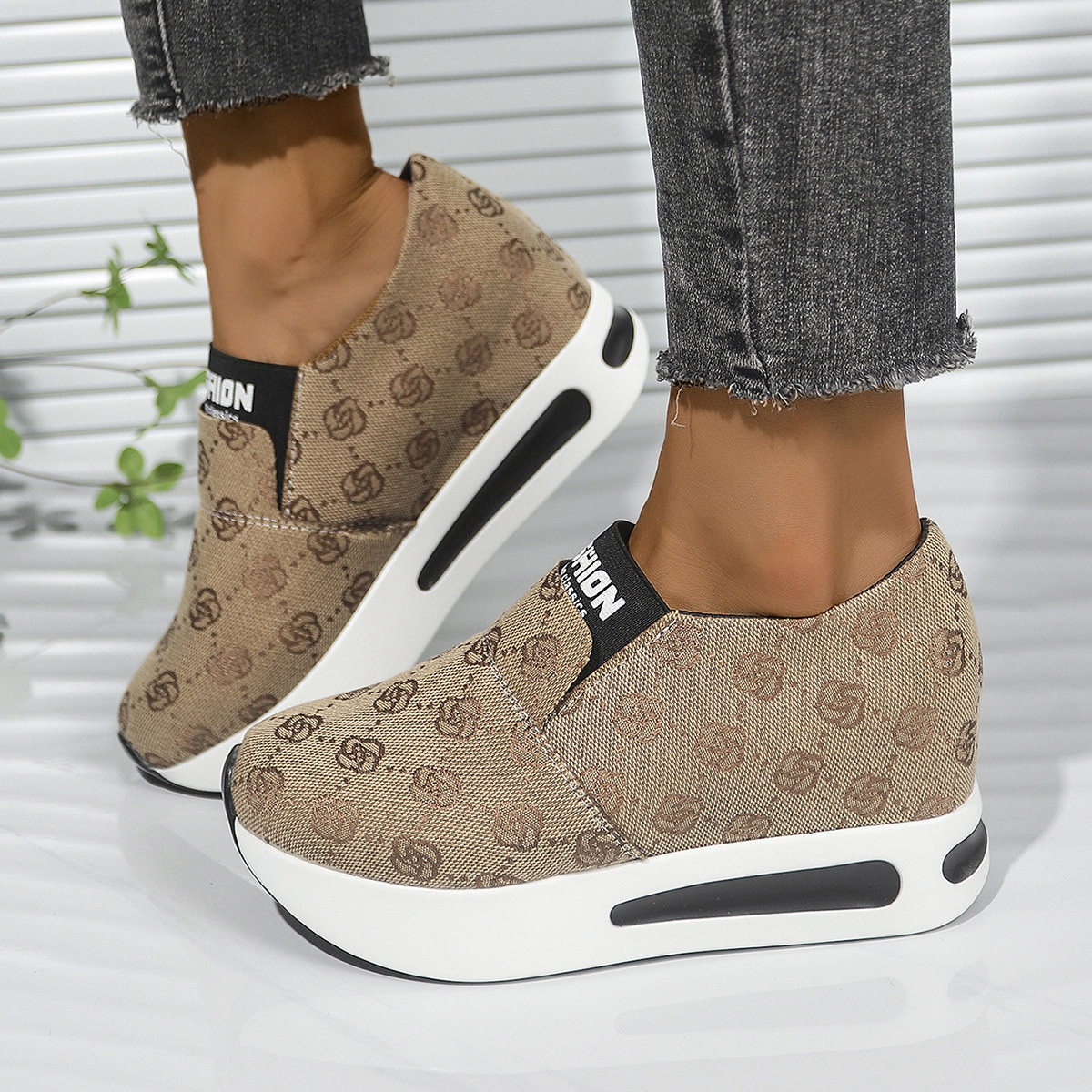 2026 Spring Summer New Fashion Print Design Women's Sports Shoes Outdoor Versatile Soft Bottom Comfort Casual Shoes