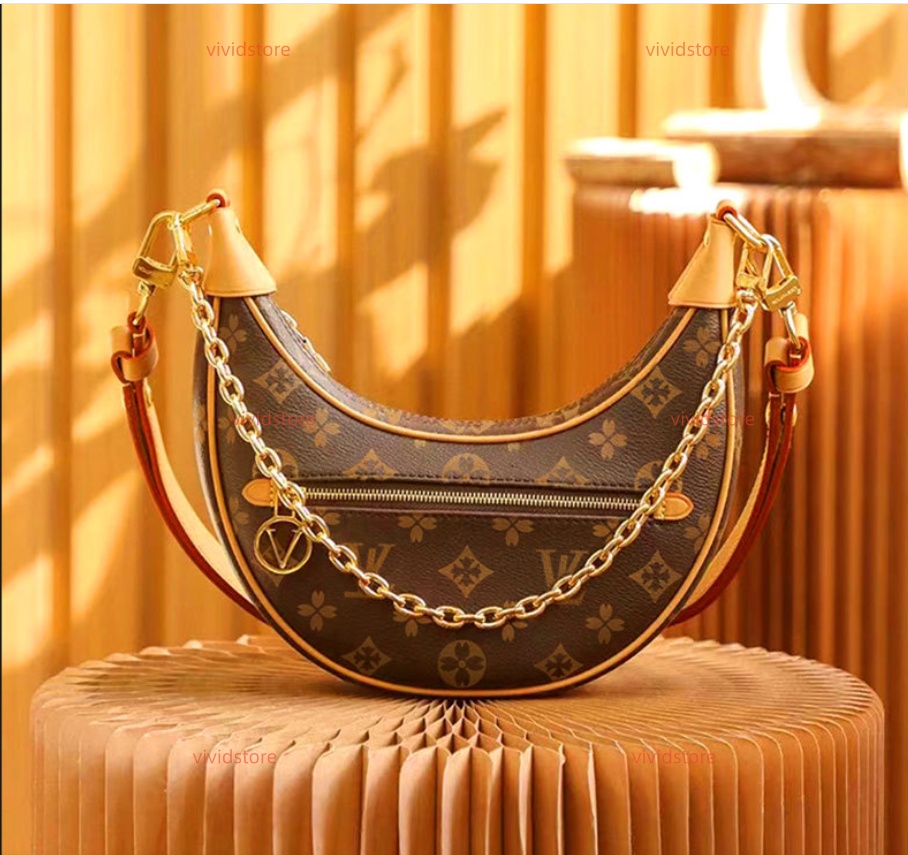 Top Luxury designer Loop bag Croissant bags shoulder hobo designer Purse M81098 Cosmetic half-moon baguette underarm Handbag crossbody Metal Chain Collection