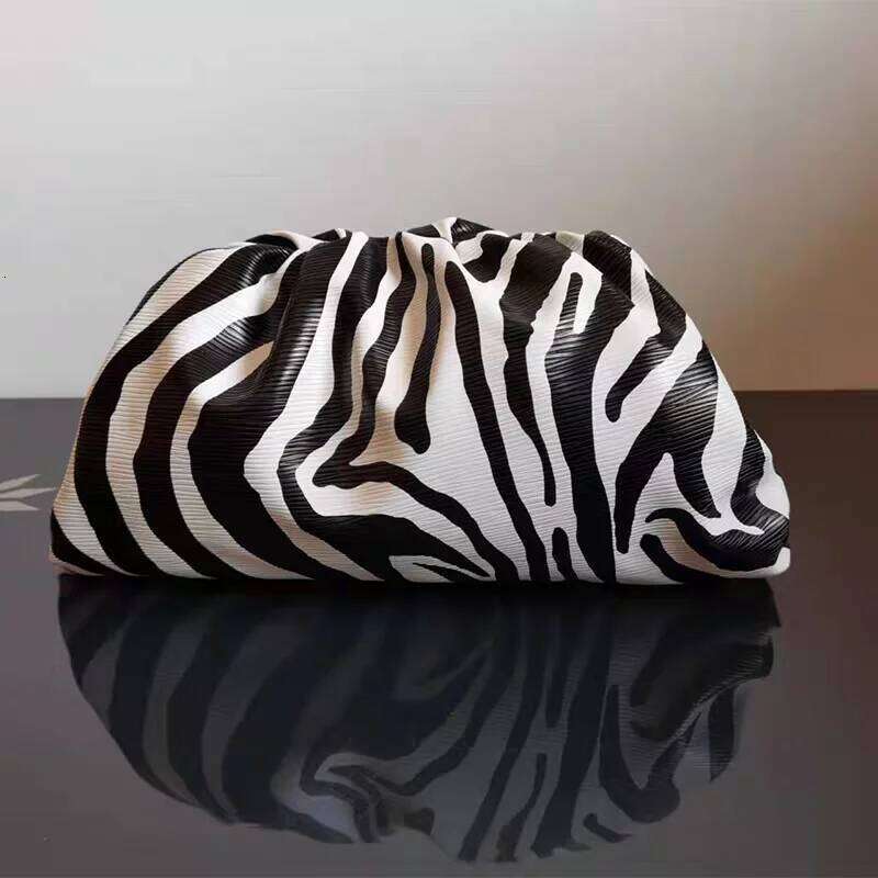 Luxury Zebra Print Women's Clutch Trendy Soft Pu Pleated Design Cloud Handbag Elegant Snakeskin Shoulder Dumpling Bag Suotong26405