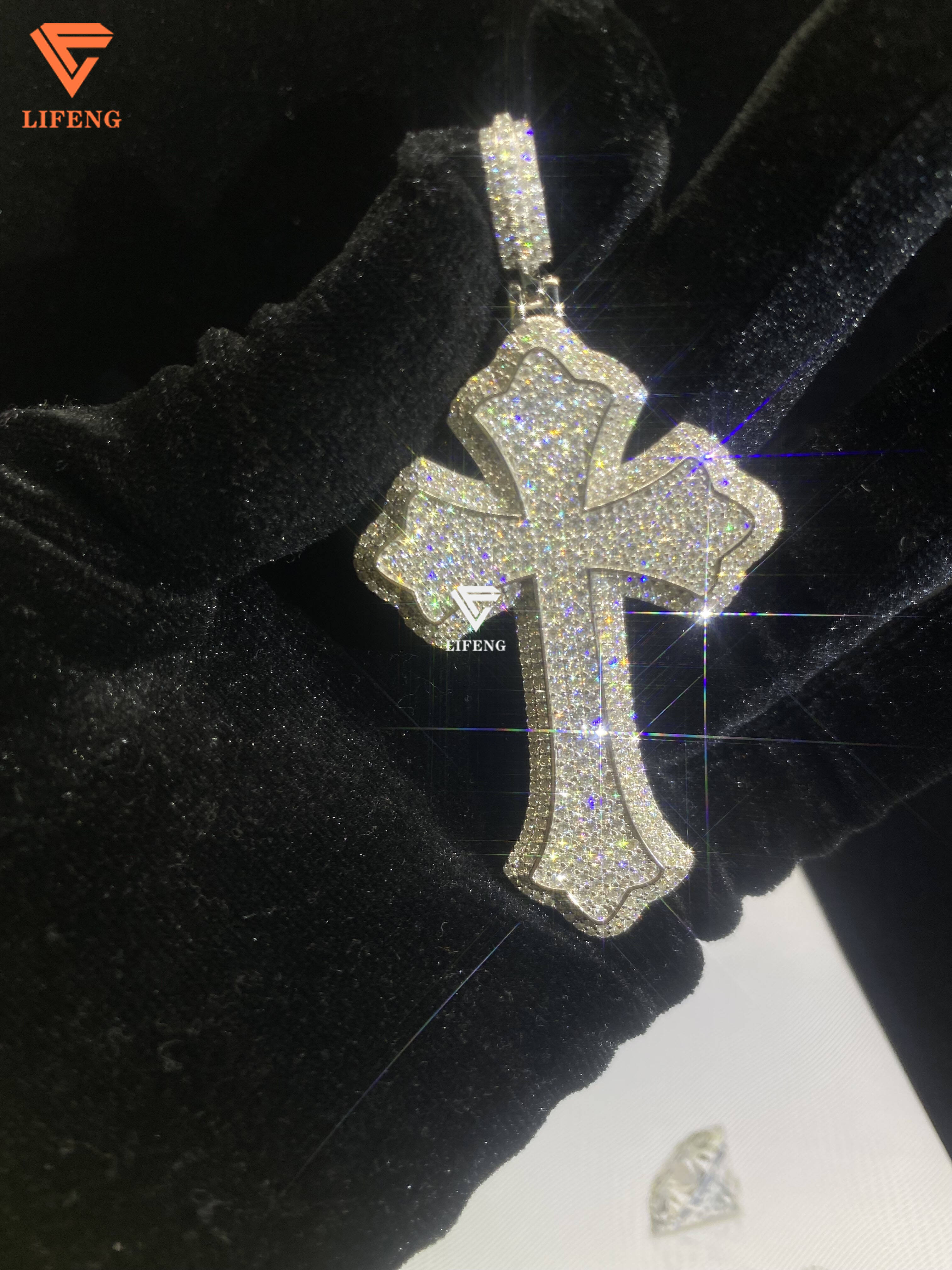 Lifeng Jewelry Full Moissanite Cross Charm Iced Out Hiphop Diamond Jesus Sterling Silver 18K White Gold Plated Cross Pendant