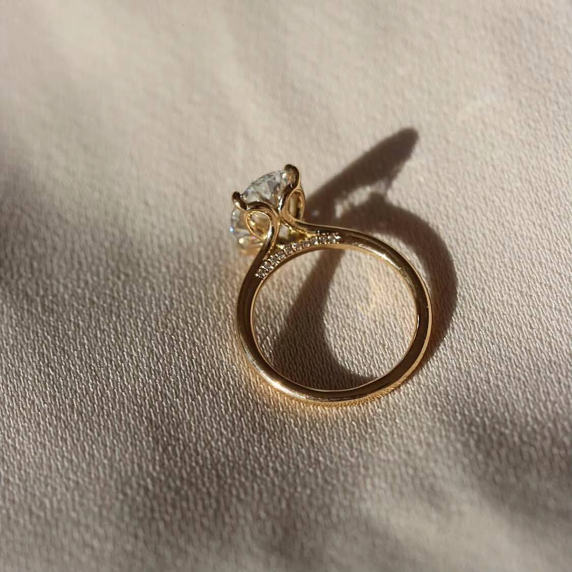 10K 14K 18K Solid Gold Lab Grown Diamond Moissanite Jewelry 1 2 3CT Oval Cut IGI Certified Synthetic Diamond Ring Wedding Giift