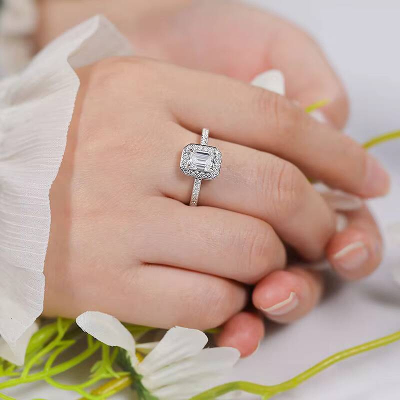 135 Ct Emerald Cut Halo Moissanite Ring S925 Silver Platinum Plated Fine Womens Fashion Jewelry