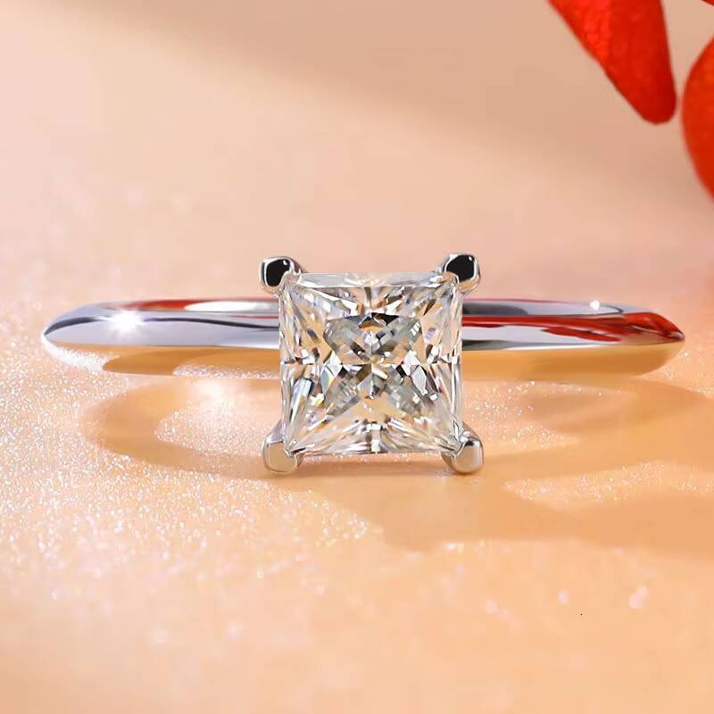 1 Ct Princess Cut Moissanite Ring Light Luxury Wedding for Women in 925 Silver Platinum Plated Factory Wholesale
