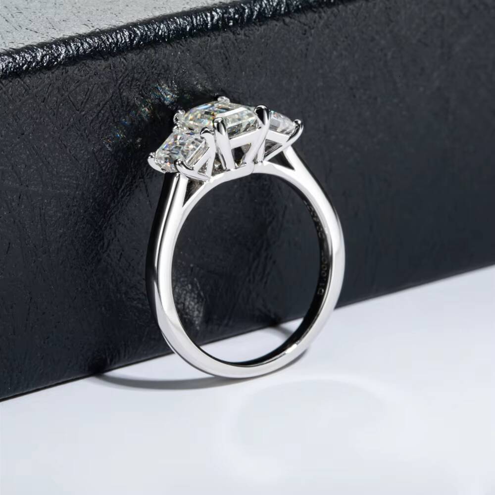 PYQ 16 Ct Emerald Cut Three-stone Moissanite Ring 925 Sterling Silver Wedding Band Factory Direct Wholesale