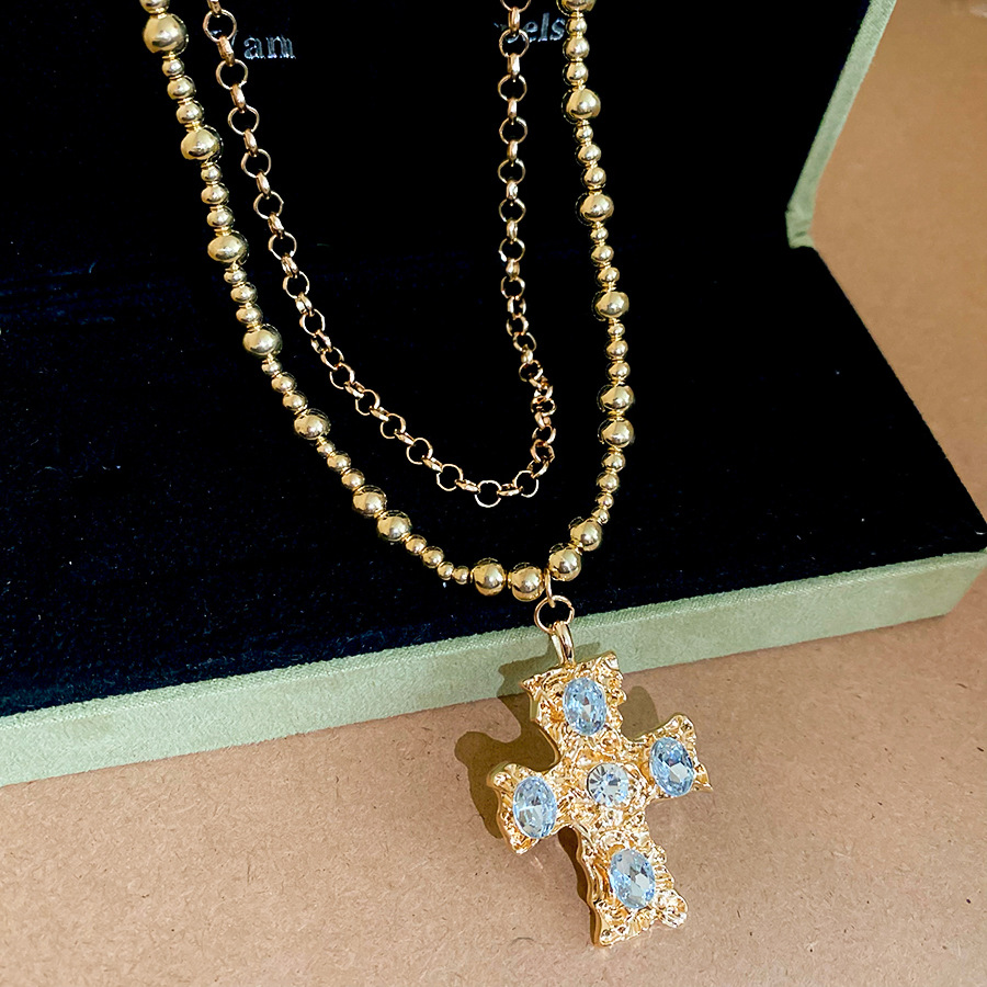 European and American diamond-encrusted cross pendant necklace for women, vintage gold high-end layered collarbone chain - view 7