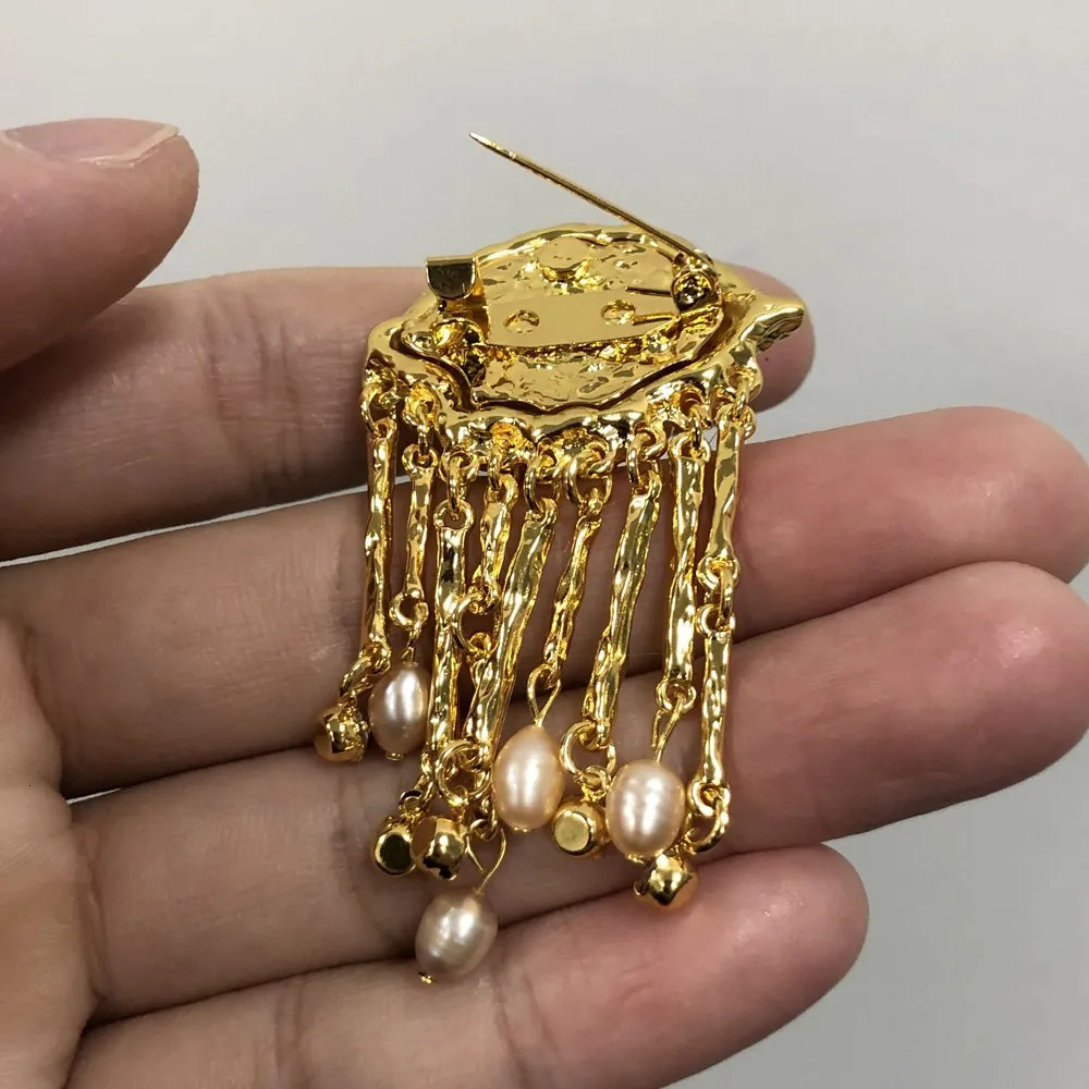Women Men Vintage Eyes of Demon Brooch Pins Exaggerated Trendy Style Imitated Pearl Delicate Tassels Metal Badge Jewelry 260403BJ - view 4