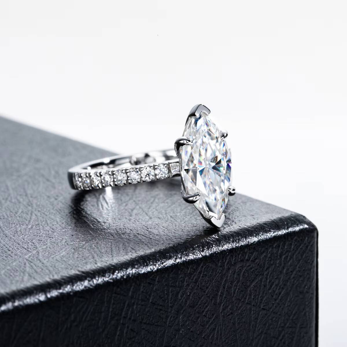 3 Ct Marquise Cut Moissanite Ring 925 Sterling Silver Solid Band Light Luxury High-End Unique Birthday Gift