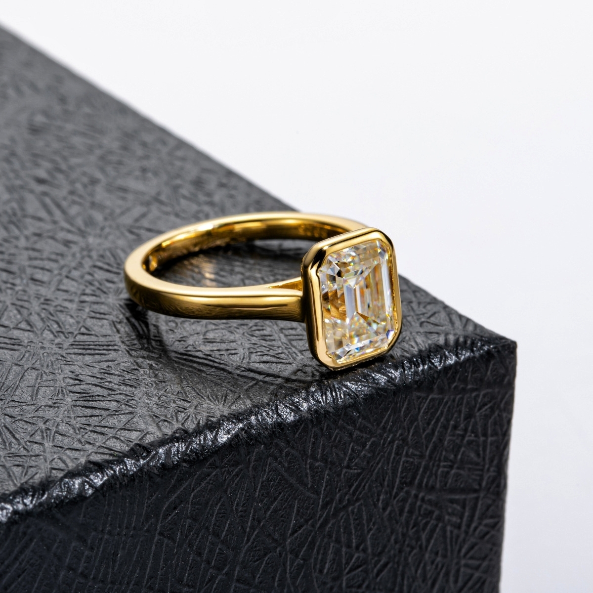 Bezel Set 3 Ct Emerald Cut Moissanite Ring 925 Sterling Silver 18k Gold Plated Womens Jewelry Factory Direct