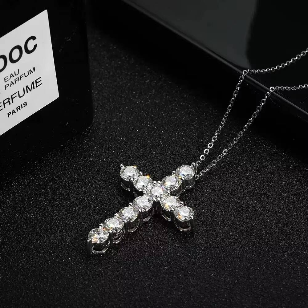 Wholesale Custom Moissanite Cross Necklace 925 Sterling Silver Hip Hop Style Pendant Jewelry for Men Women