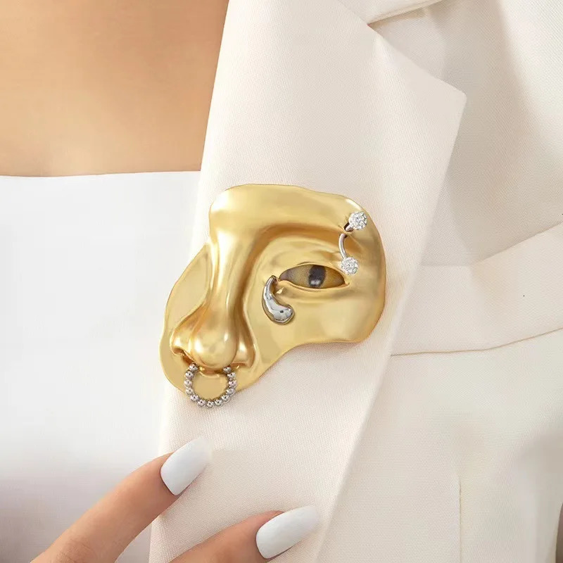2024 French Gold-Plated Face Brooch Vintage Fashion Suit Skirt Brooch Unisex Mens Womens Jewelry Accessories 260403BJ - view 5