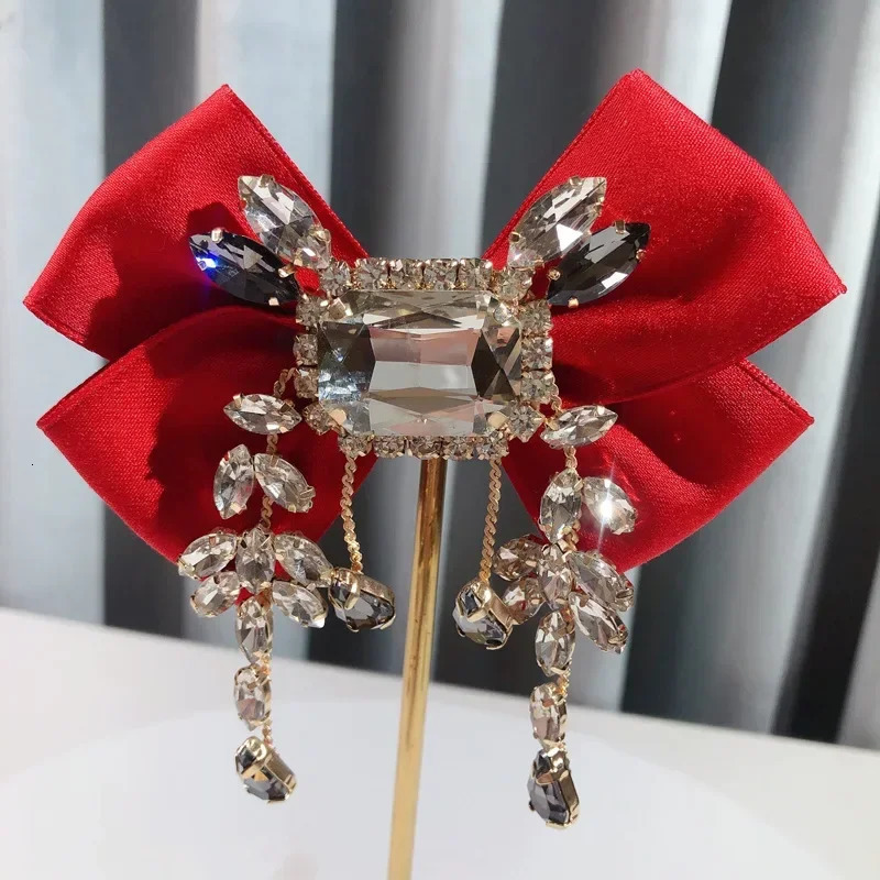 Fabric Bowknot Brooch Rhinestone Tassel British Style Bow Tie Female Shirt Collar Pin Vintage Brooches for Women Accessories 260403BJ - view 4