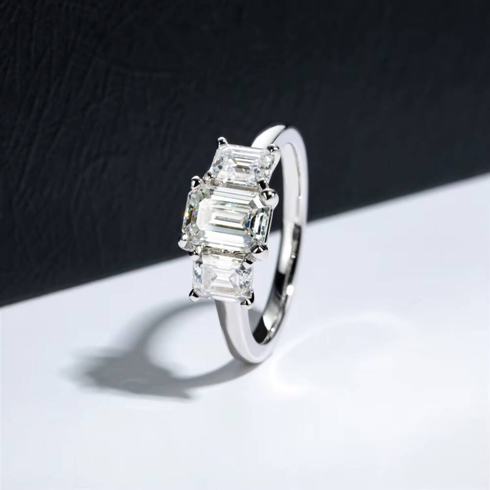 PYQ 16 Ct Emerald Cut Three-stone Moissanite Ring 925 Sterling Silver Wedding Band Factory Direct Wholesale