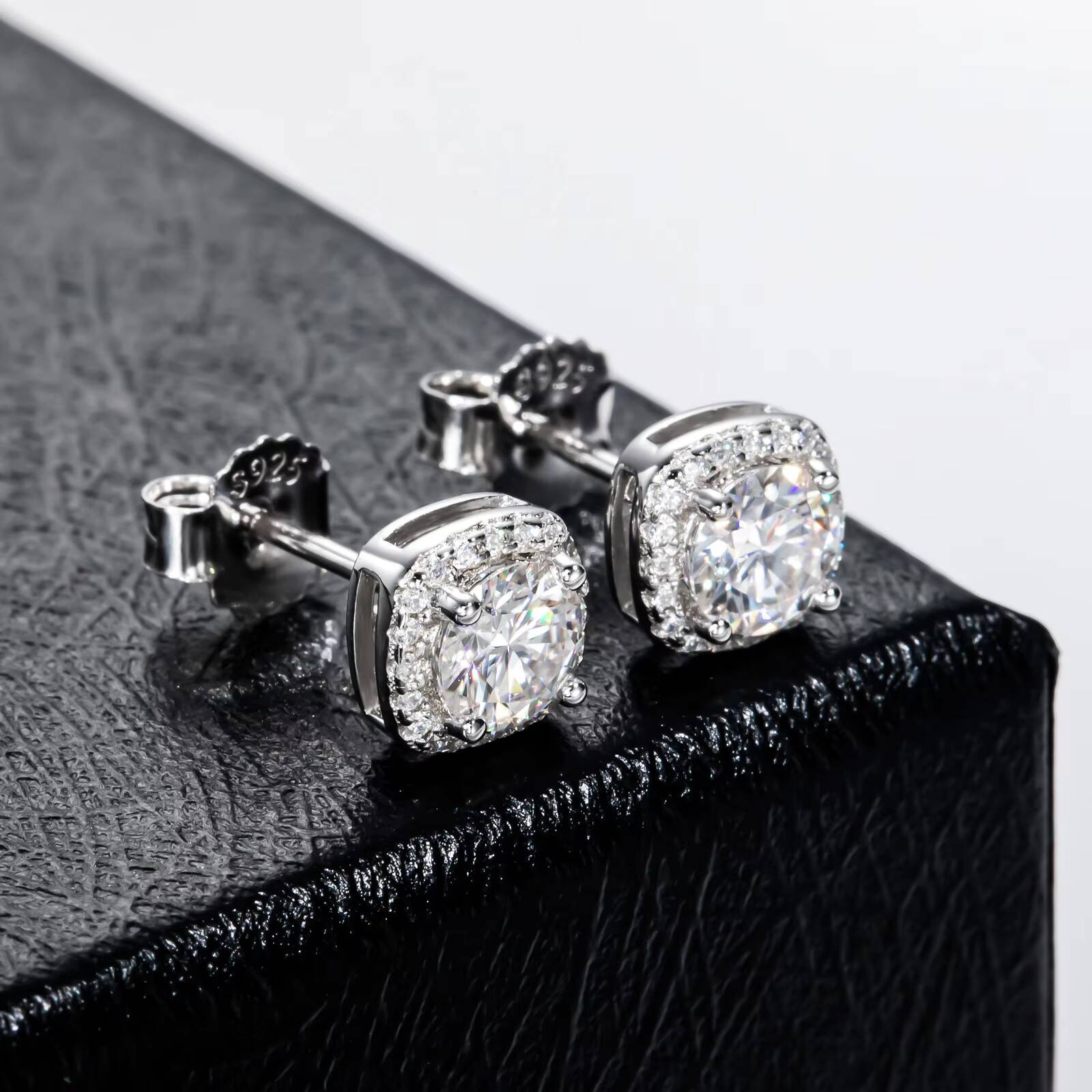 05 Carat Halo Full Pave Moissanite Stud Earrings Platinum Plated 925 Silver Luxury Womens Factory Wholesale