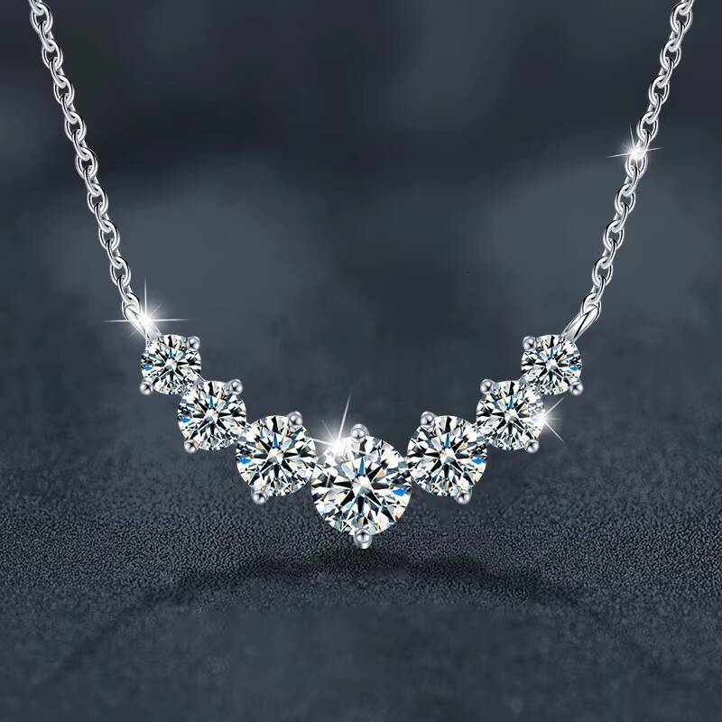 925 Sterling Silver 05ct Round Cut Moissanite Pendant Necklace for Women Wholesale Jewellery