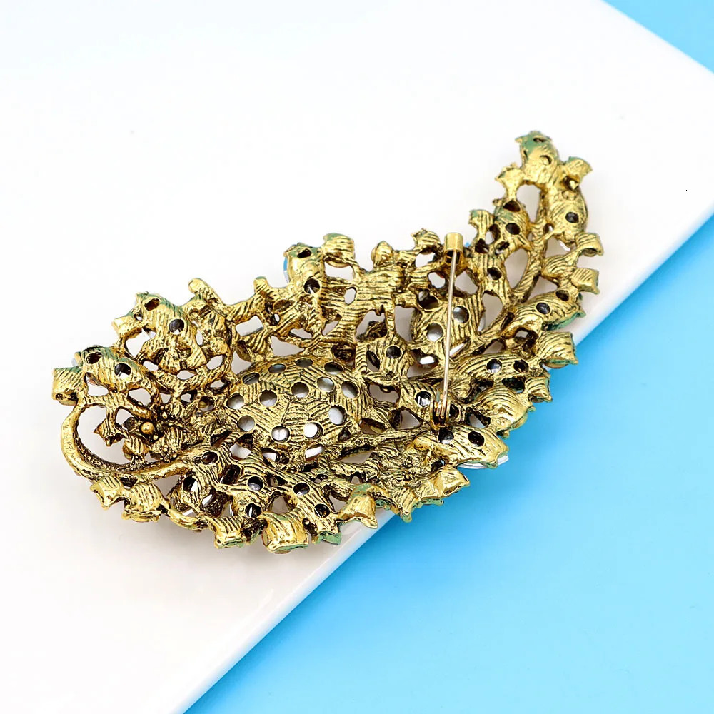 SKEDS Luxury Women Shiny Large Rhinestone Solid Color Brooches Pins Exquisite Crystal Party Banquet Jewelry Badges For Lady 260403BJ - view 7