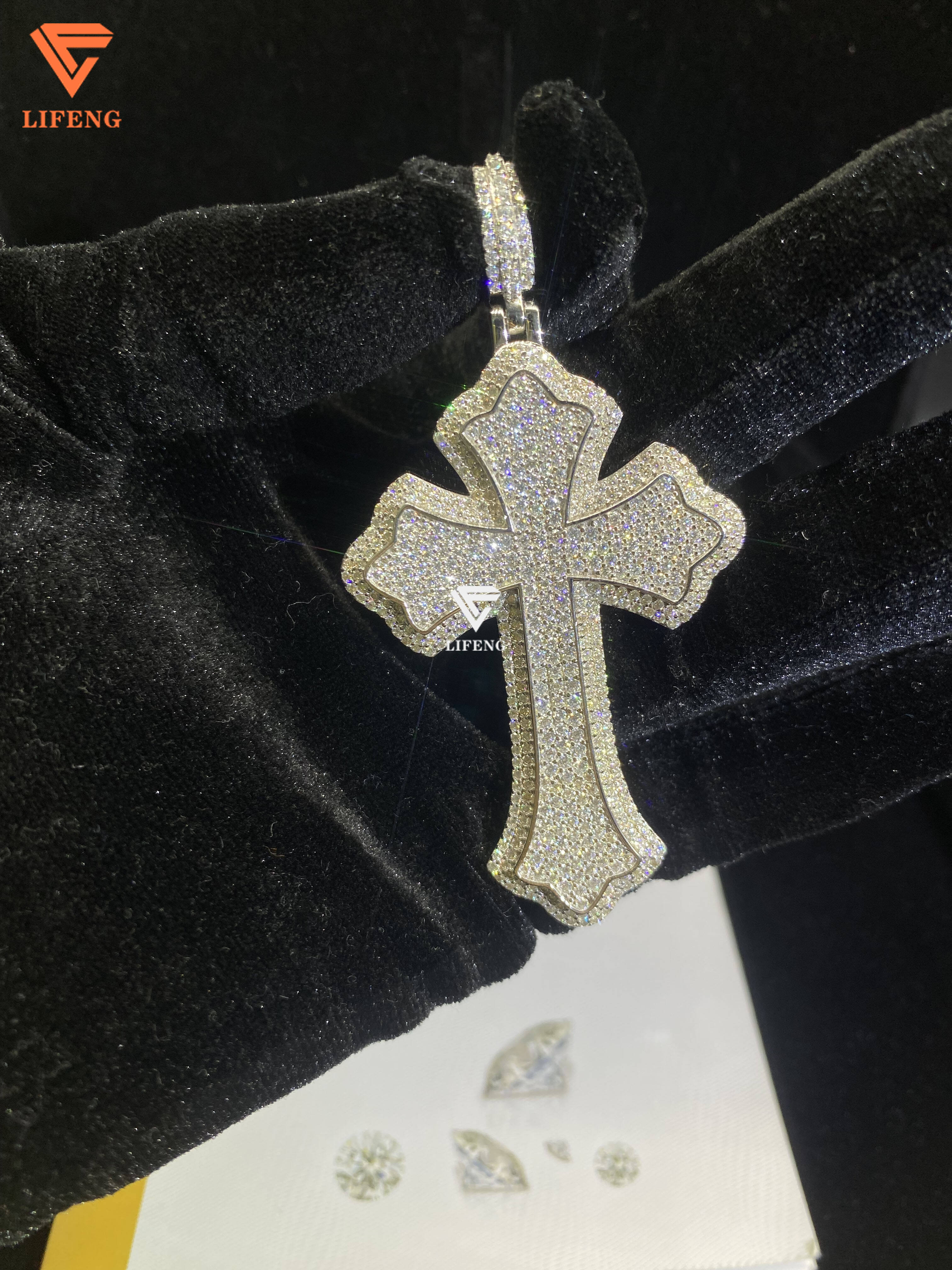 Lifeng Jewelry Full Moissanite Cross Charm Iced Out Hiphop Diamond Jesus Sterling Silver 18K White Gold Plated Cross Pendant