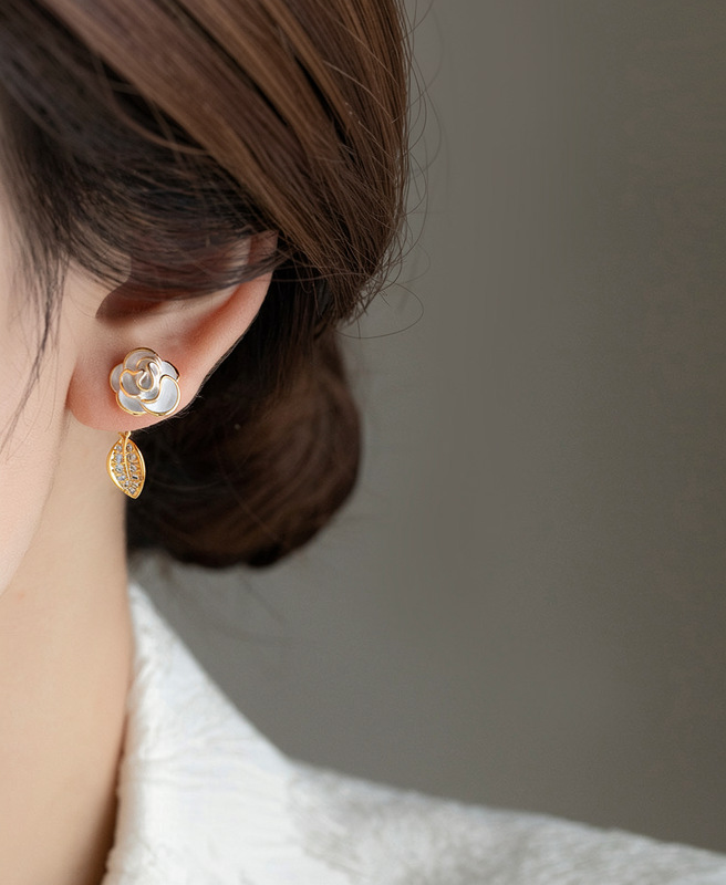 Elegant and stylish camellia pearl zirconia stud earrings for women, versatile design, 2026 new popular ear accessories - view 9