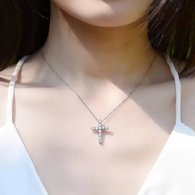 Wholesale Custom Moissanite Cross Necklace 925 Sterling Silver Hip Hop Style Pendant Jewelry for Men Women