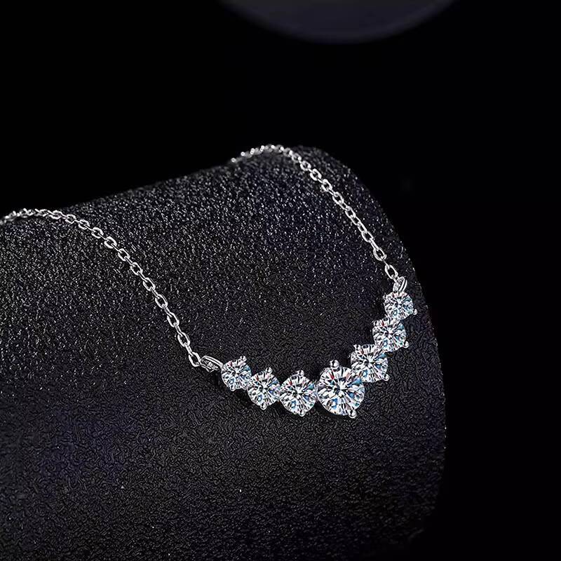 925 Sterling Silver 05ct Round Cut Moissanite Pendant Necklace for Women Wholesale Jewellery