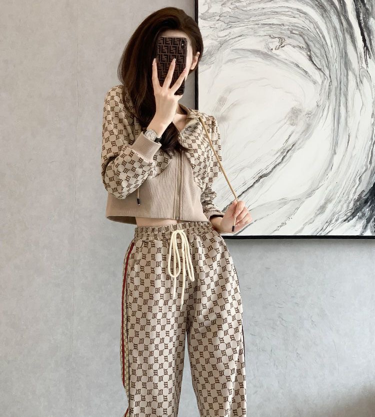 2026 Designer Set Luxury Fashion Geometric Printed Sports Top Summer Versatile Lightweight Women's Zipper Hoodie Loose Casual Pants Two Piece Set