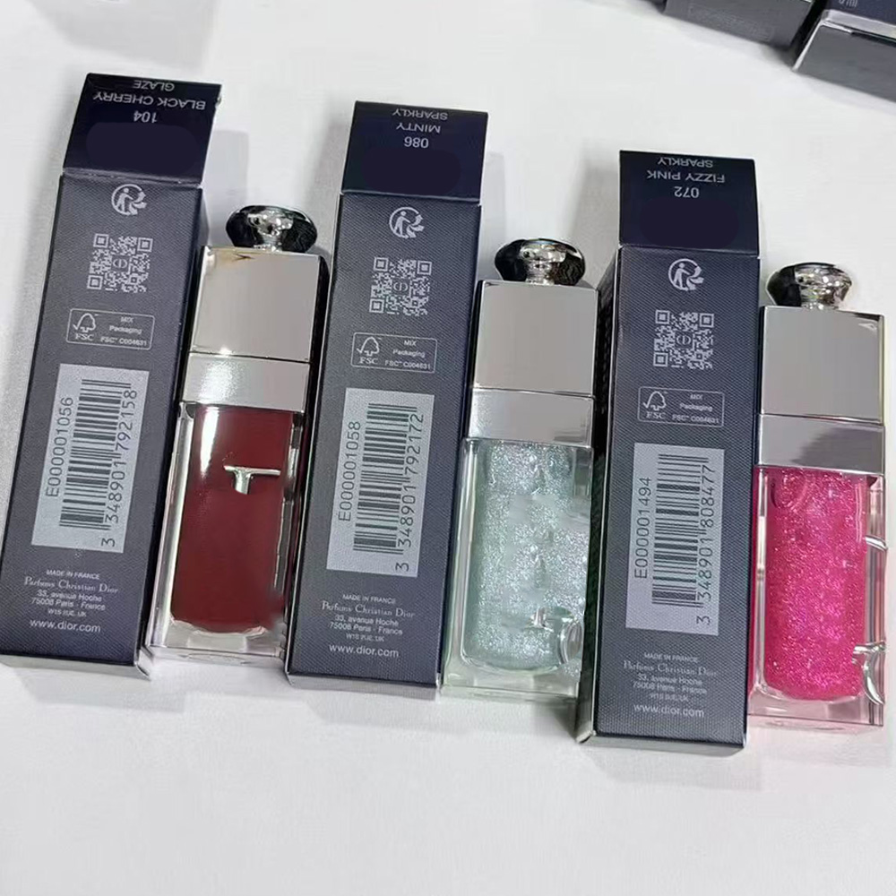 New Brand Charm Lip Oil Gloss Available in 16 Shades, Moisturizing Shiny Finish, Non-Sticky Texture, Long-Lasting Hydrating Lip Glow for Daily & Party Makeup DI08