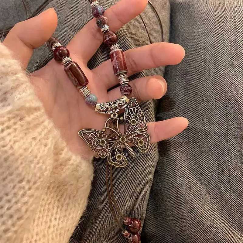 Vintage Ceramic Butterfly Pendant Necklaces for Women New Chinese Ethnic Style Long Adiustable Handmade Bead Chain Charm Jewelry H260406