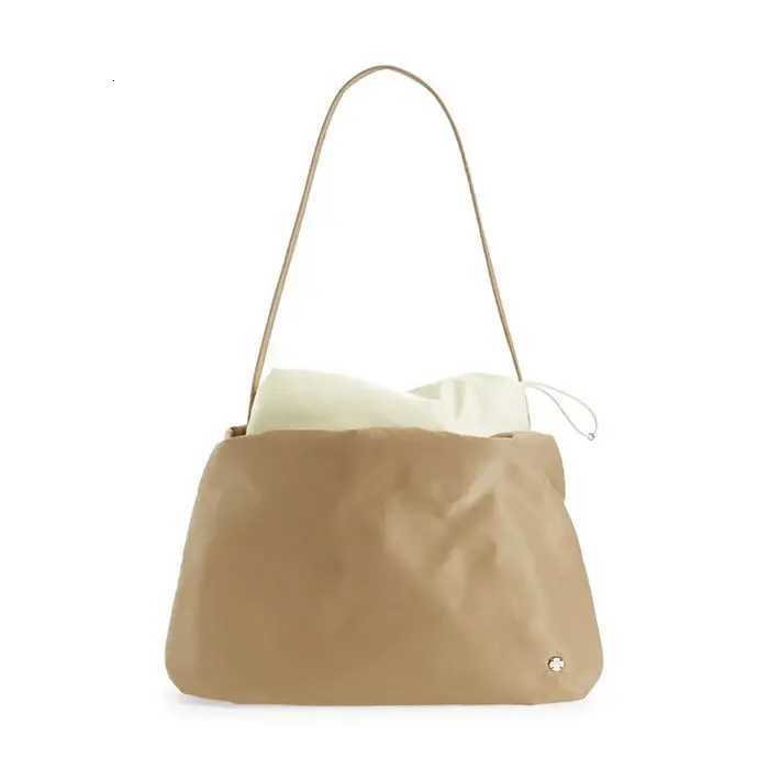 Women Bags 2025 New Nylon Korean Fashion Spring Cloud Shaped Shoulder Bag Handbag High-Capacity C260406
