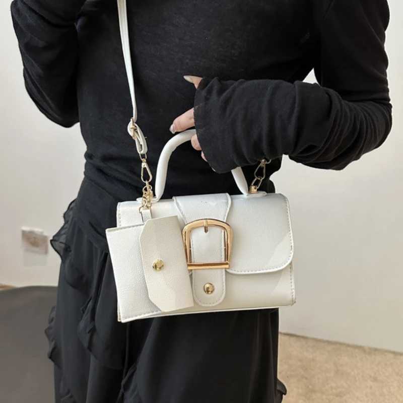 2026 New Fashion Small Handbags And Purses Designer Women Shoulder Bag Trendy Flap Female Commute Crossbody Bags Casual Tote Bag C260406