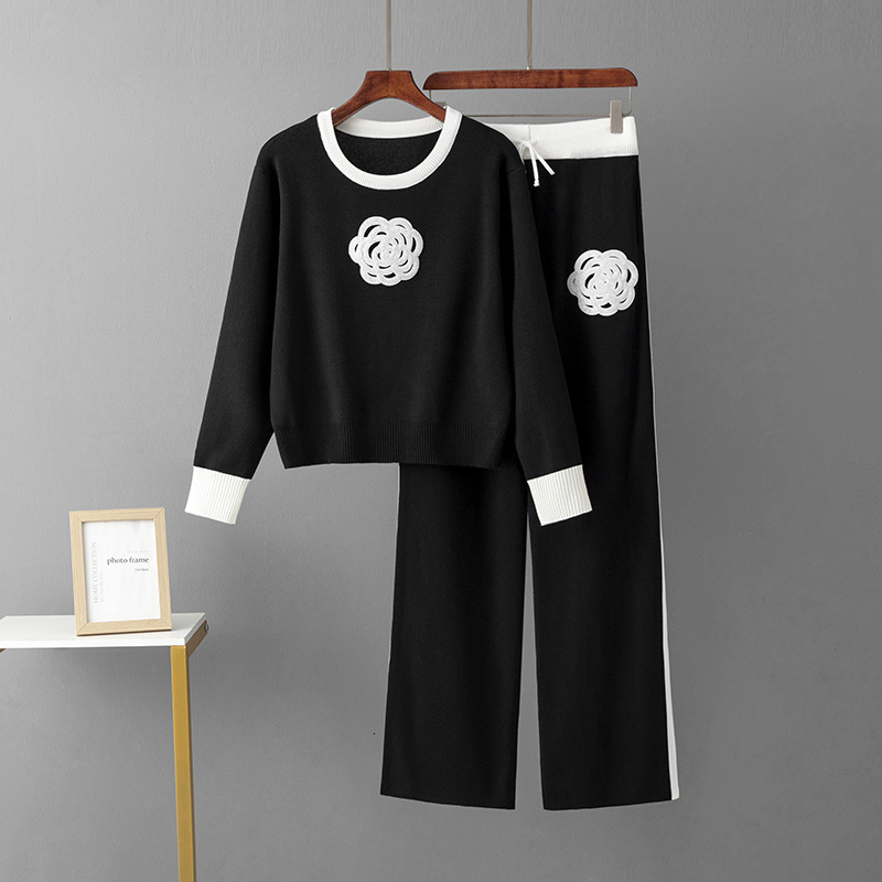 2026 Designer Set Luxury Fashion Camellia Knitted Embroidered Round Neck Hoodie Outdoor Leisure Sports Straight Tube Loose Pants Basic Women's Cl