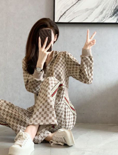 2026 Designer Set Luxury Fashion Geometric Printed Sports Top Summer Versatile Lightweight Women's Zipper Hoodie Loose Casual Pants Two Piece Set