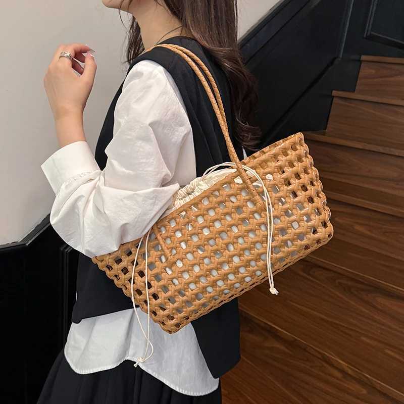 Vegetable basket women female summmer beach bag lady travel bags designer handbag handmade woven rattan bag shoulder C260406