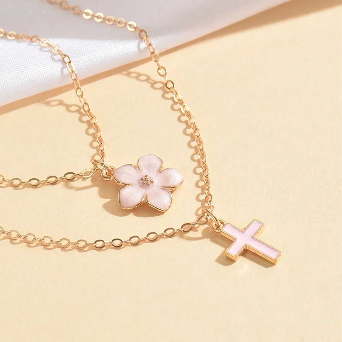 Fashionable and cute cherry blossom cross pendant necklace holiday style layered and stacked collarbone chain H260406