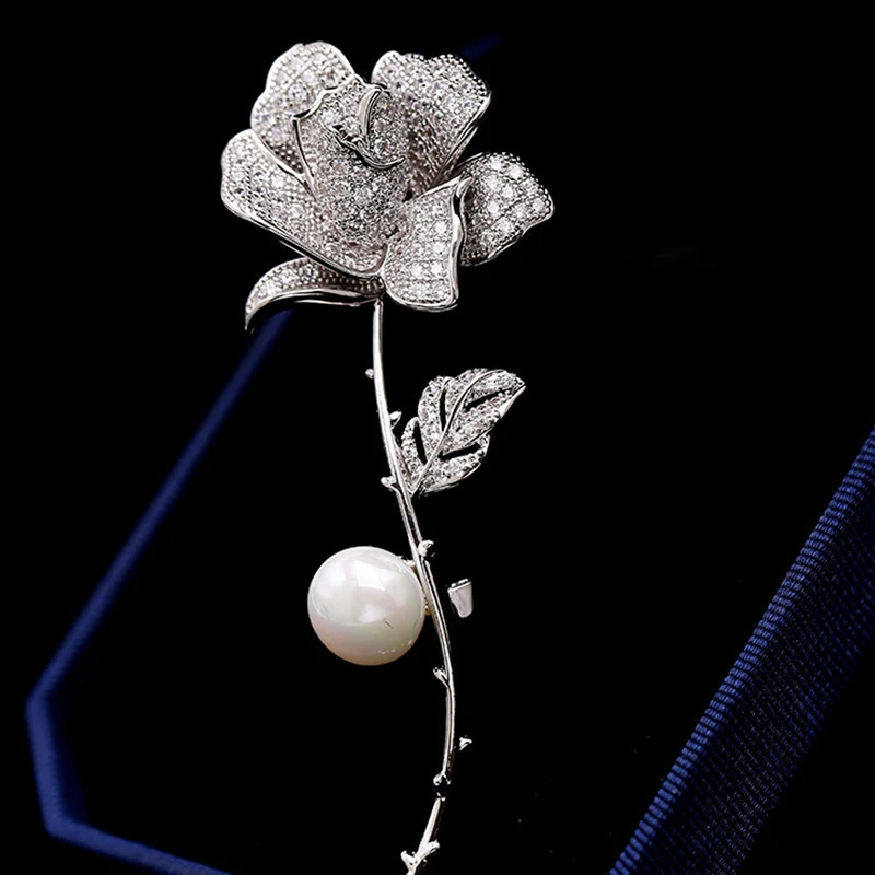 SUYU Womens Luxury Brooch Copper Inlaid Cubic Zirconia Camellia Womens Clothing Brooch Mens And Womens Set Pins 260403BJ