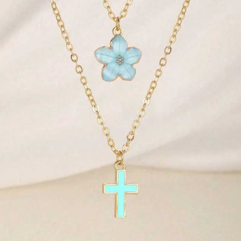 Fashionable and cute cherry blossom cross pendant necklace holiday style layered and stacked collarbone chain H260406